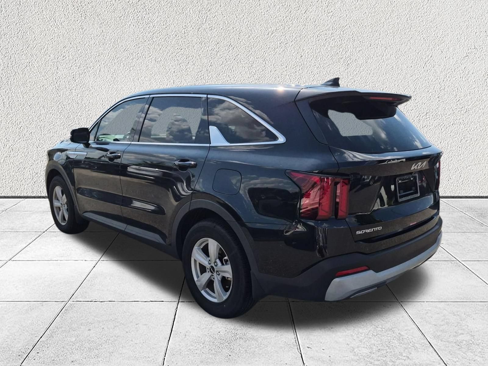 Used 2026 Kia Sorento LX FWD image 5