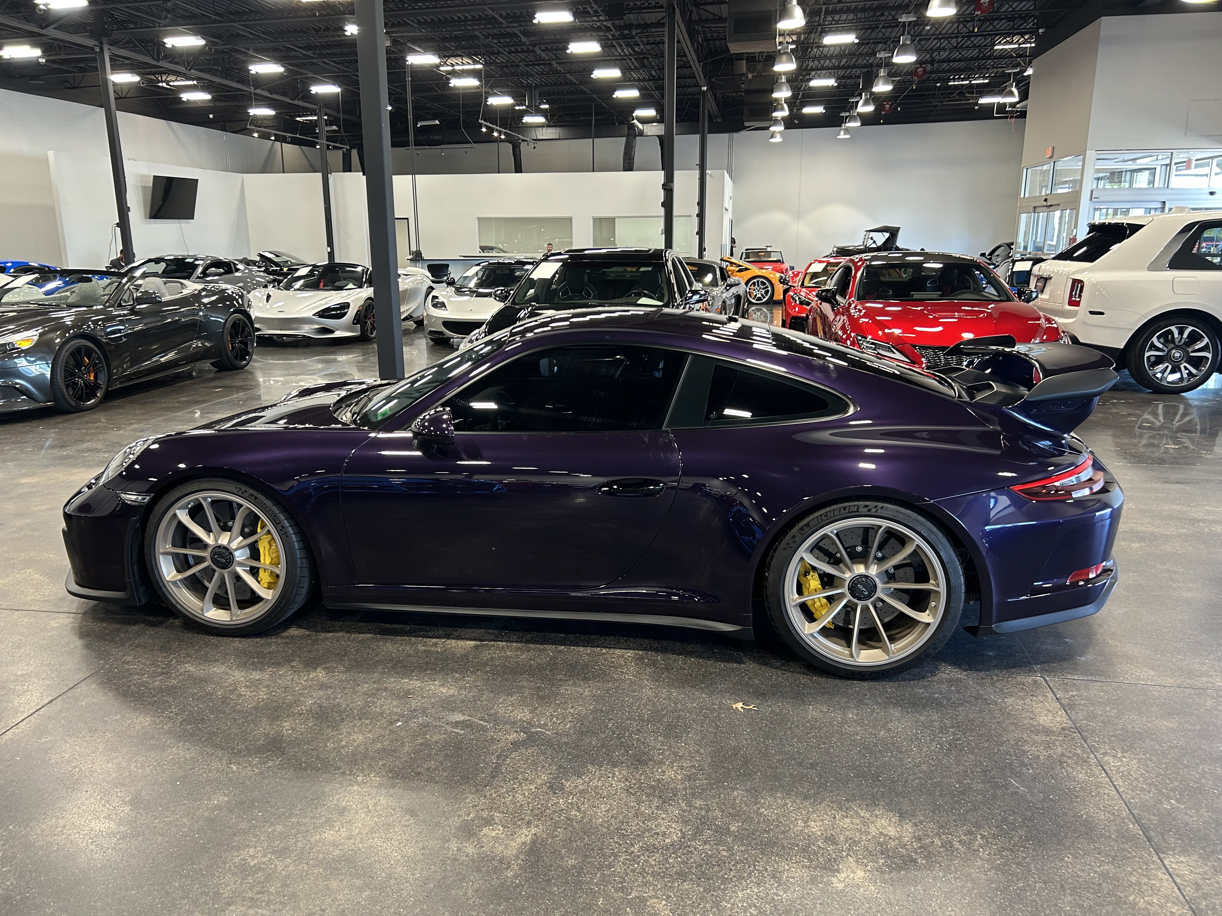 Used 2018 Porsche 911 GT3 RWD image 7