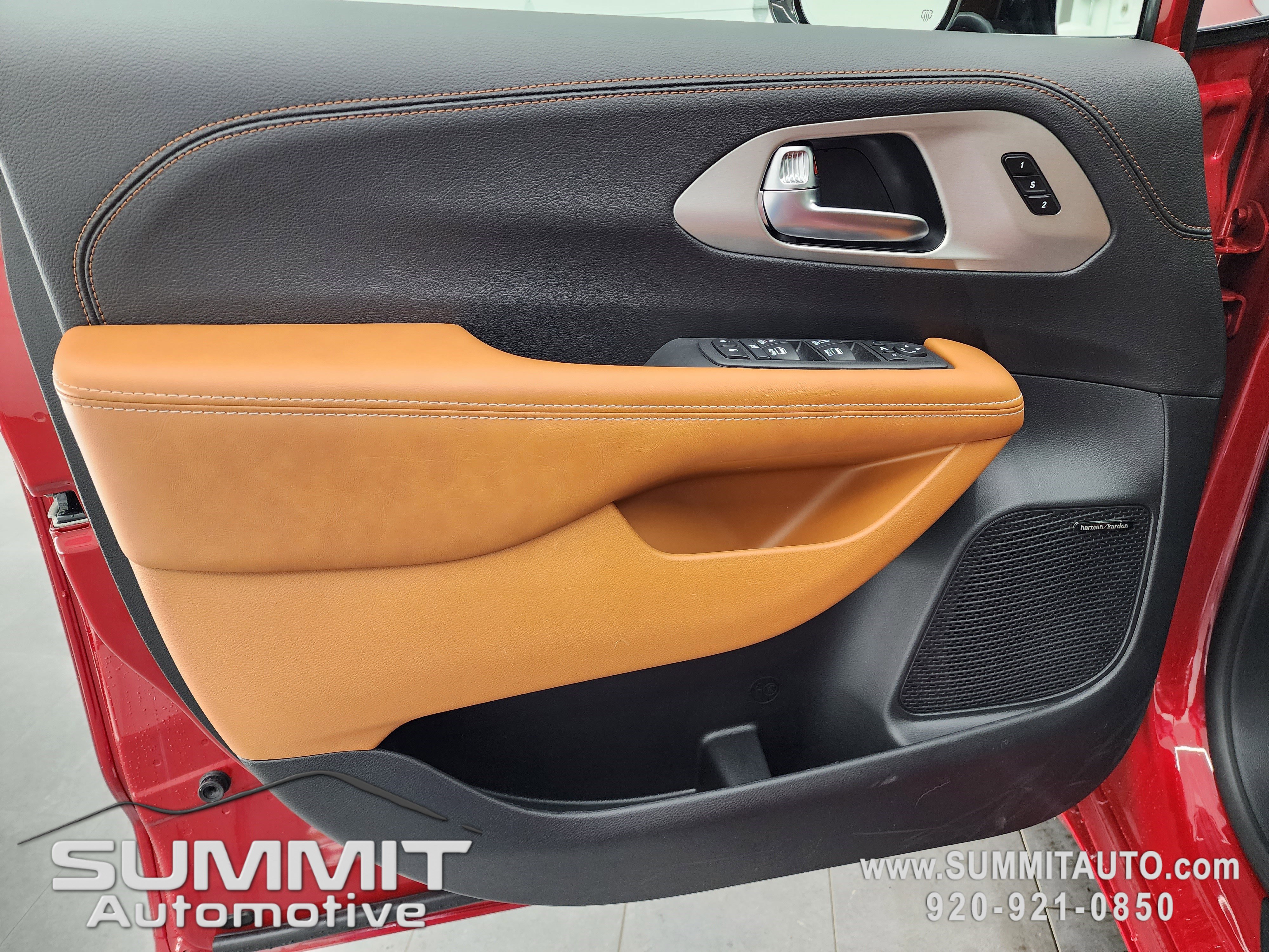 New 2026 Chrysler Pacifica Pinnacle w/ Trailer Tow Group image 41