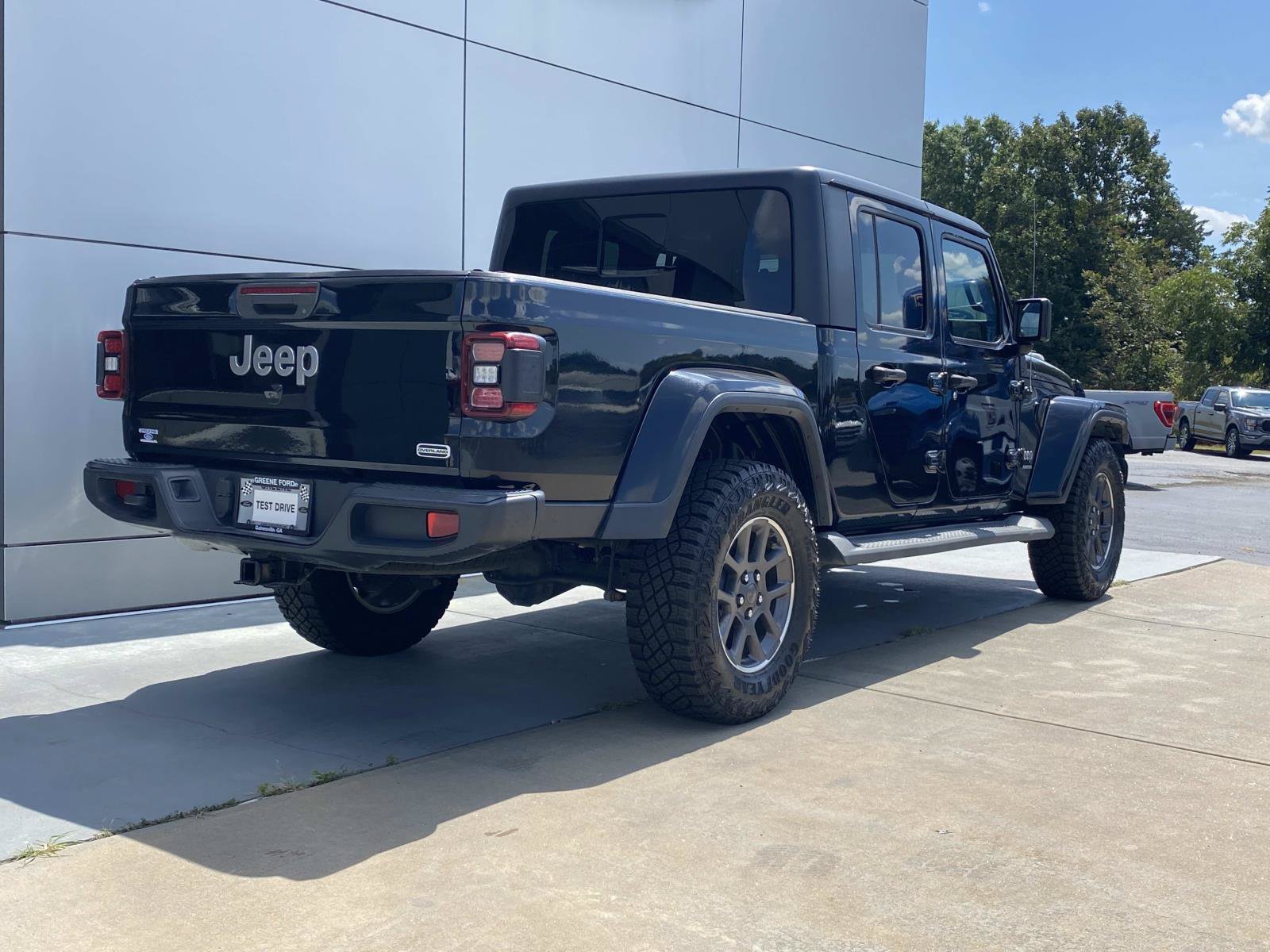 Used 2020 Jeep Gladiator Overland AWD/4WD image 4