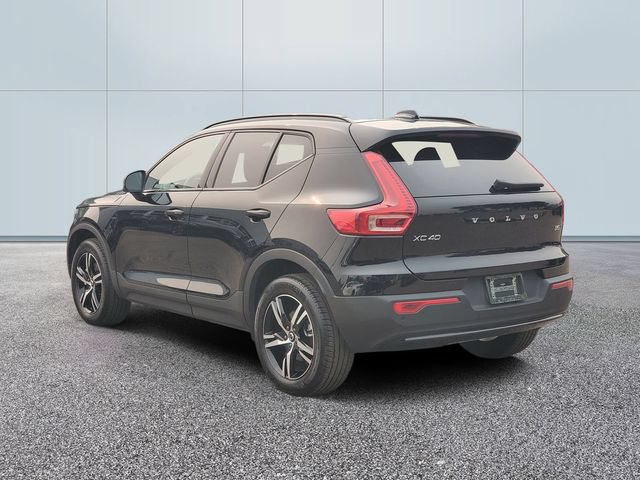 Certified 2026 Volvo XC40 B5 Core w/ Climate Package AWD/4WD image 6