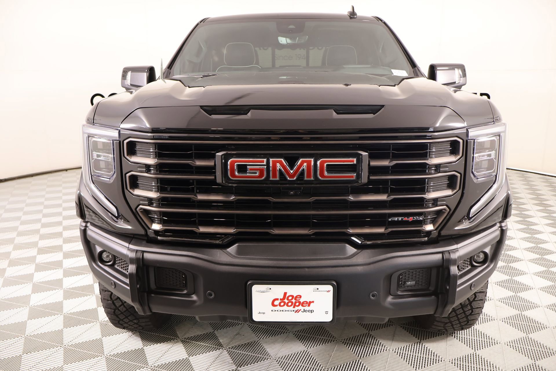 Used 2024 GMC Sierra 1500 AT4X w/ AT4X AEV Edition image 10