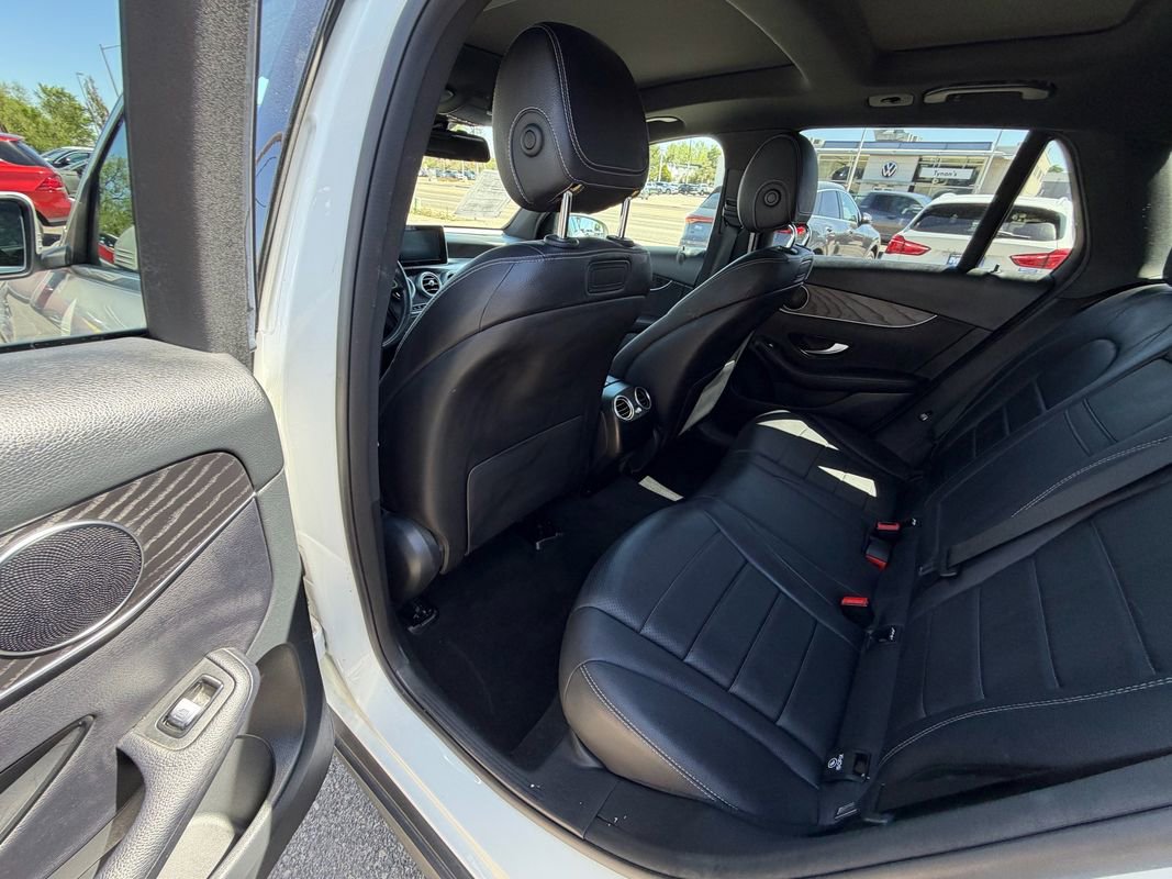 Used 2018 Mercedes-Benz GLC 300 4MATIC image 11