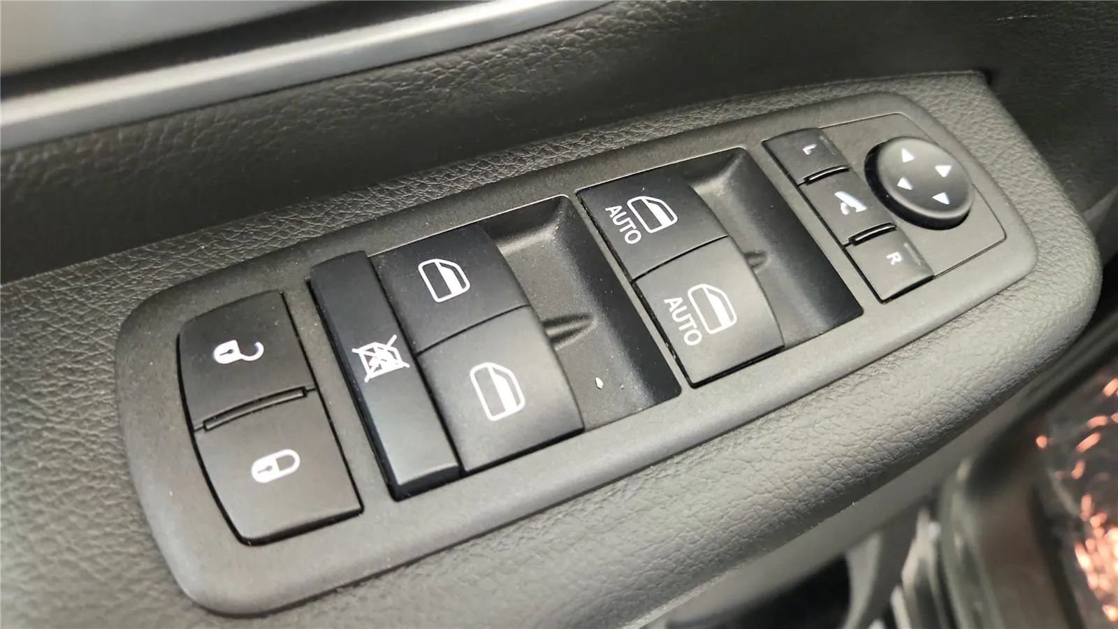 Used 2023 RAM 1500 Big Horn AWD/4WD image 32