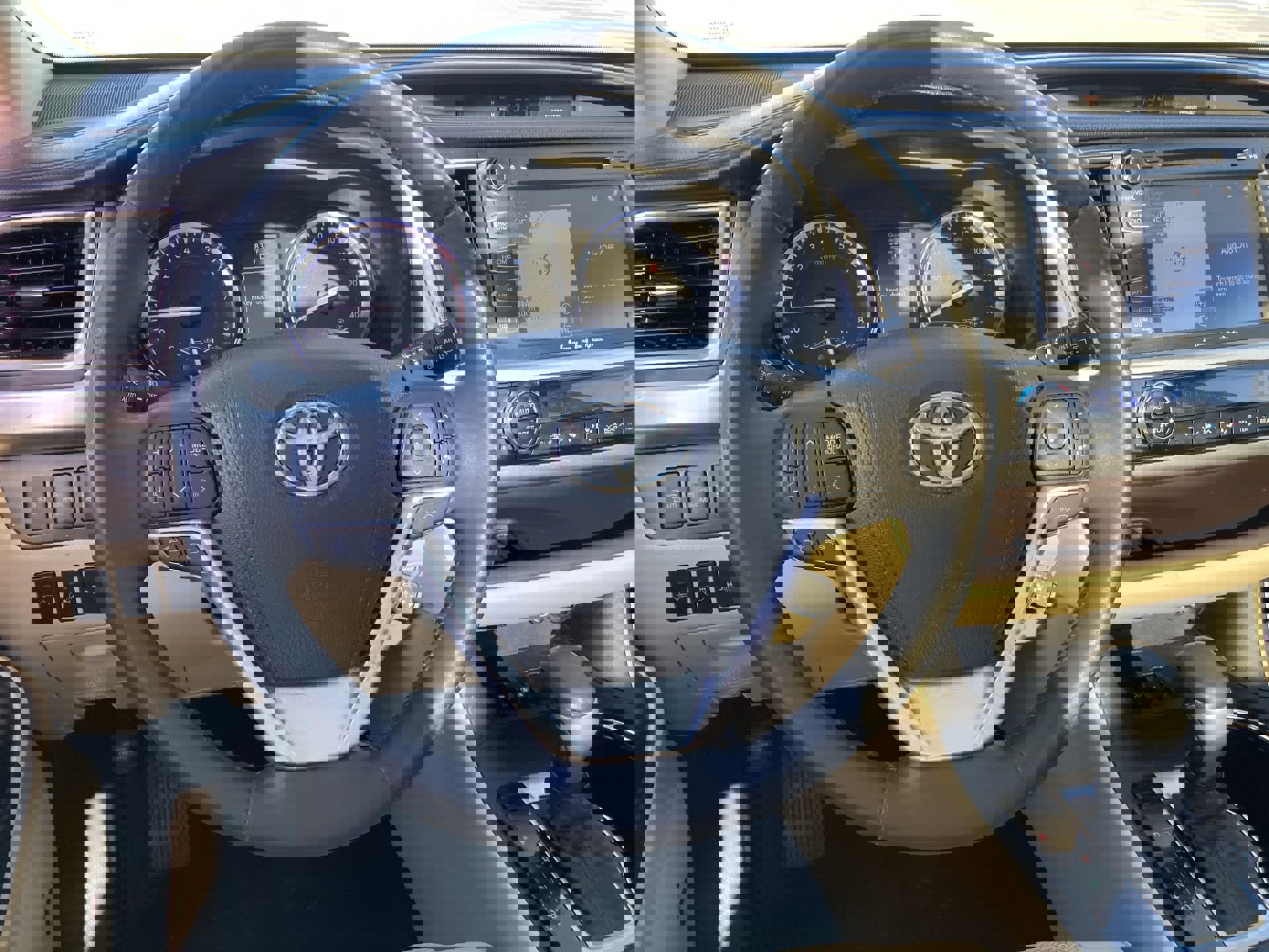 Used 2016 Toyota Highlander Limited Platinum image 11