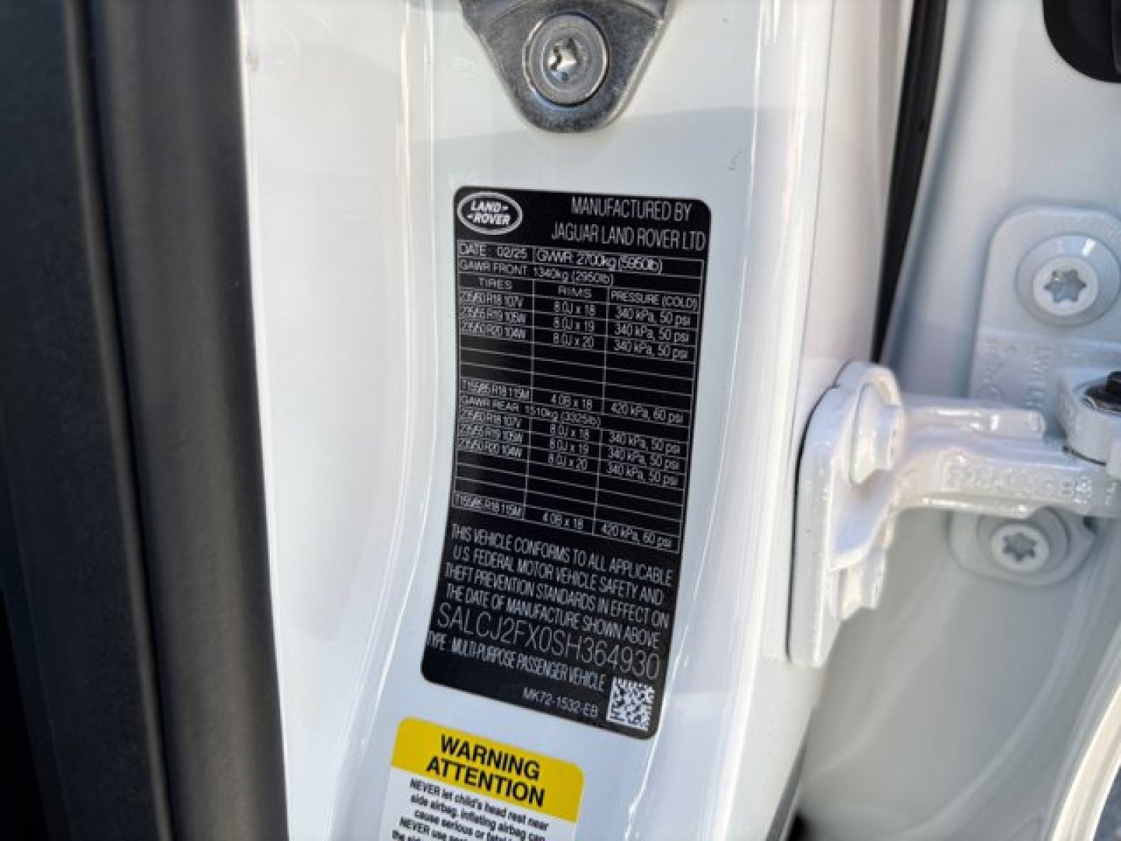 Used 2025 Land Rover Discovery Sport S image 23