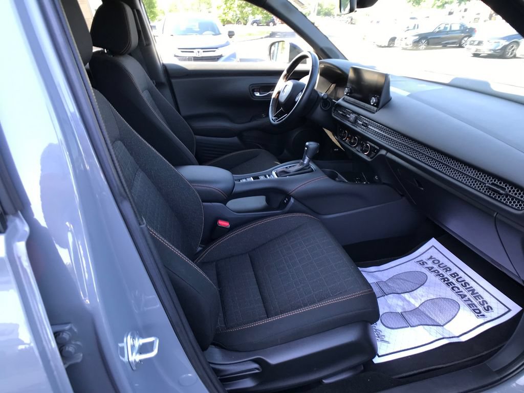 Certified 2025 Honda HR-V Sport image 13