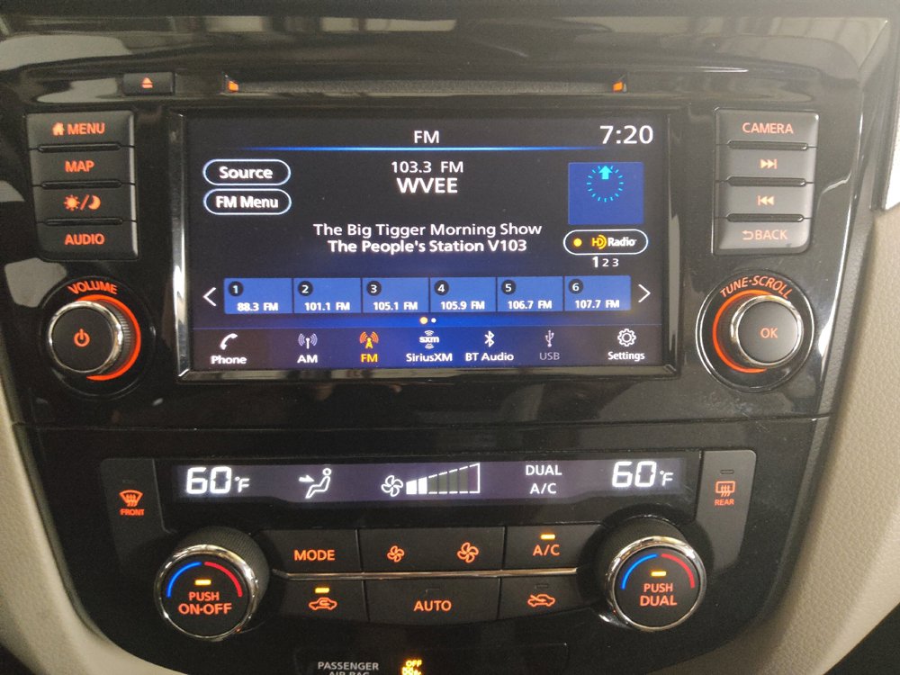 Used 2020 Nissan Rogue Sport SL FWD image 25