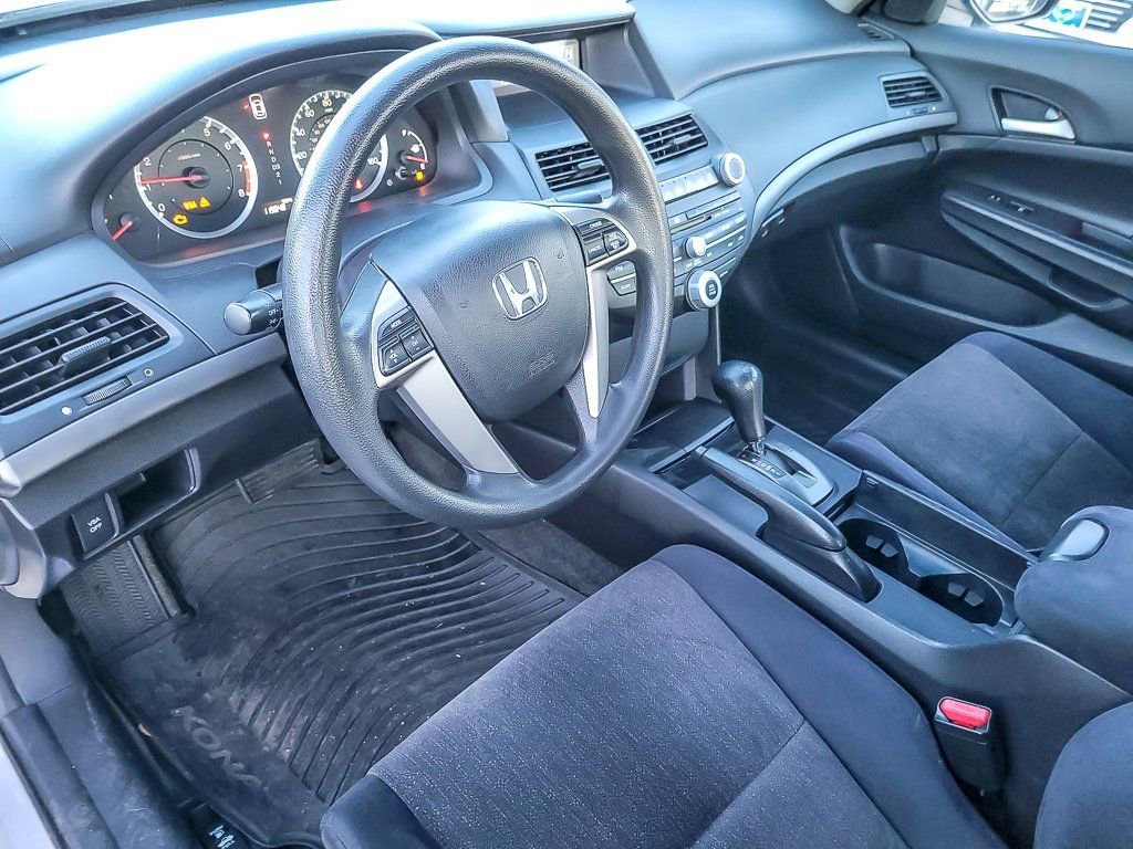 Used 2010 Honda Accord LX-P image 6