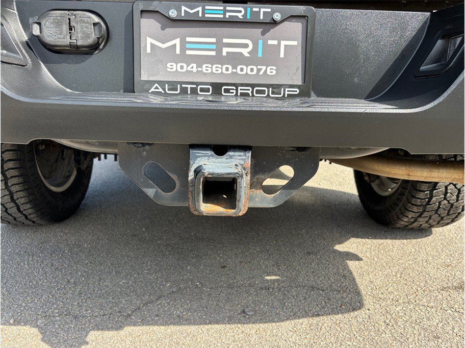Used 2019 Toyota Tundra Limited w/ Limited Premium Package AWD/4WD image 17