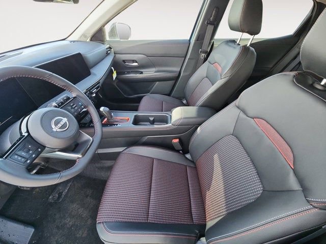 New 2025 Nissan Kicks SR w/ Interior Electronics Package image 9