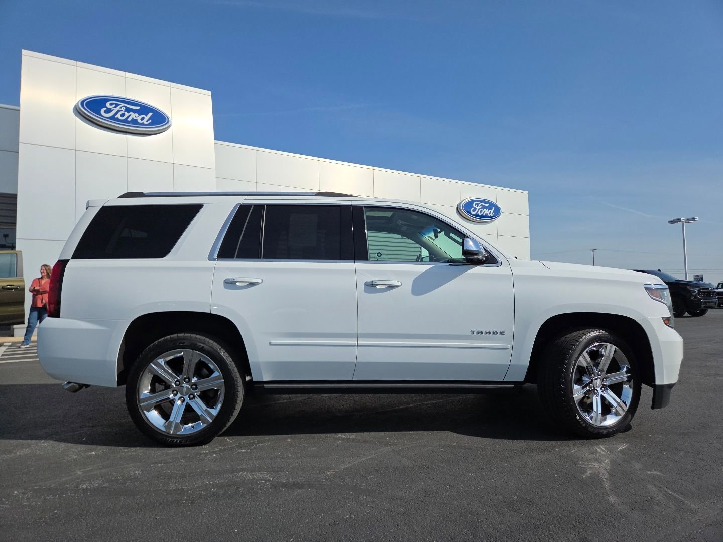 Used 2019 Chevrolet Tahoe Premier AWD/4WD image 17