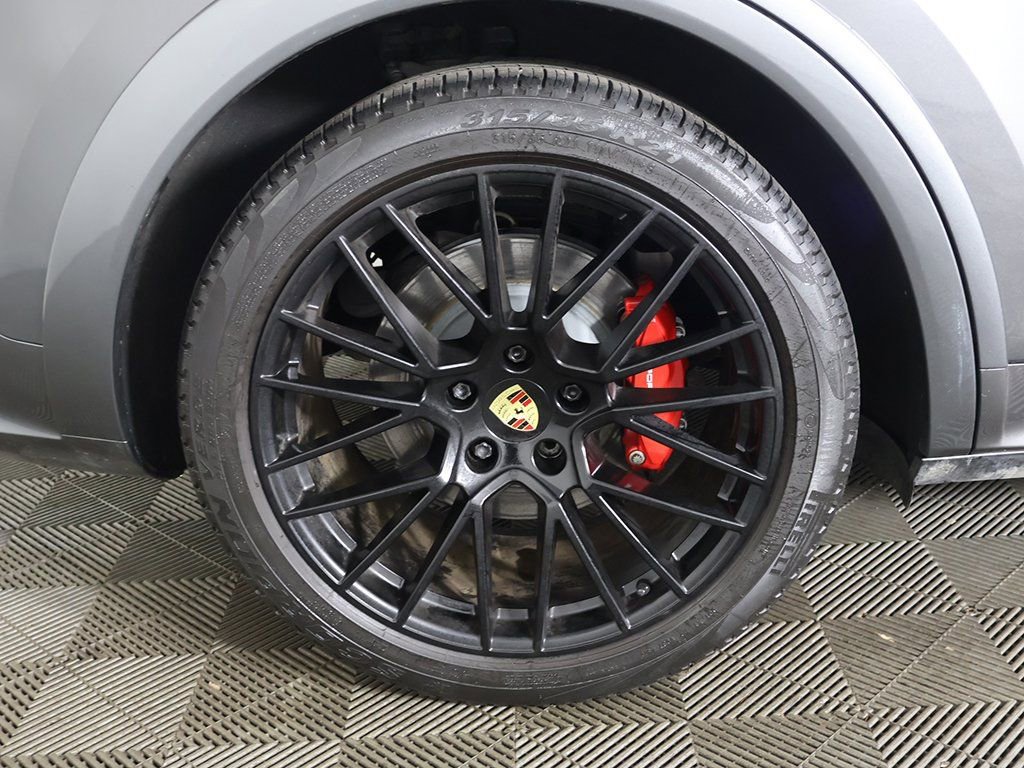 Used 2021 Porsche Cayenne GTS w/ Premium Package Plus AWD/4WD image 25