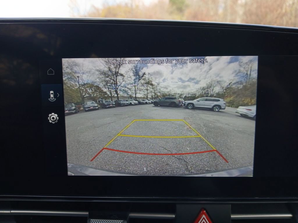 Used 2024 Hyundai Elantra SEL image 21