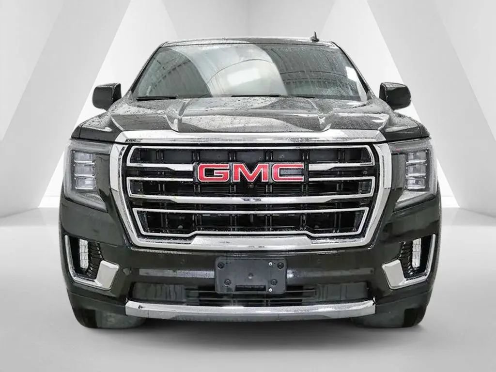 Used 2023 GMC Yukon XL SLT w/ SLT Luxury Package AWD/4WD image 2