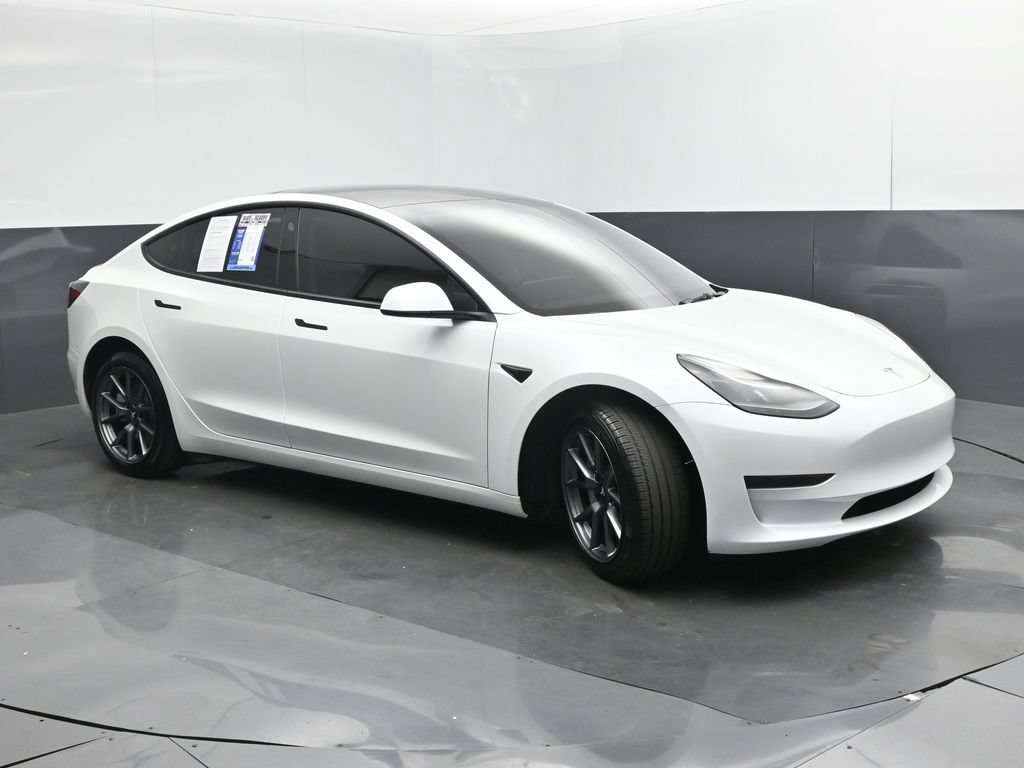 Used 2023 Tesla Model 3 Standard Range RWD image 31