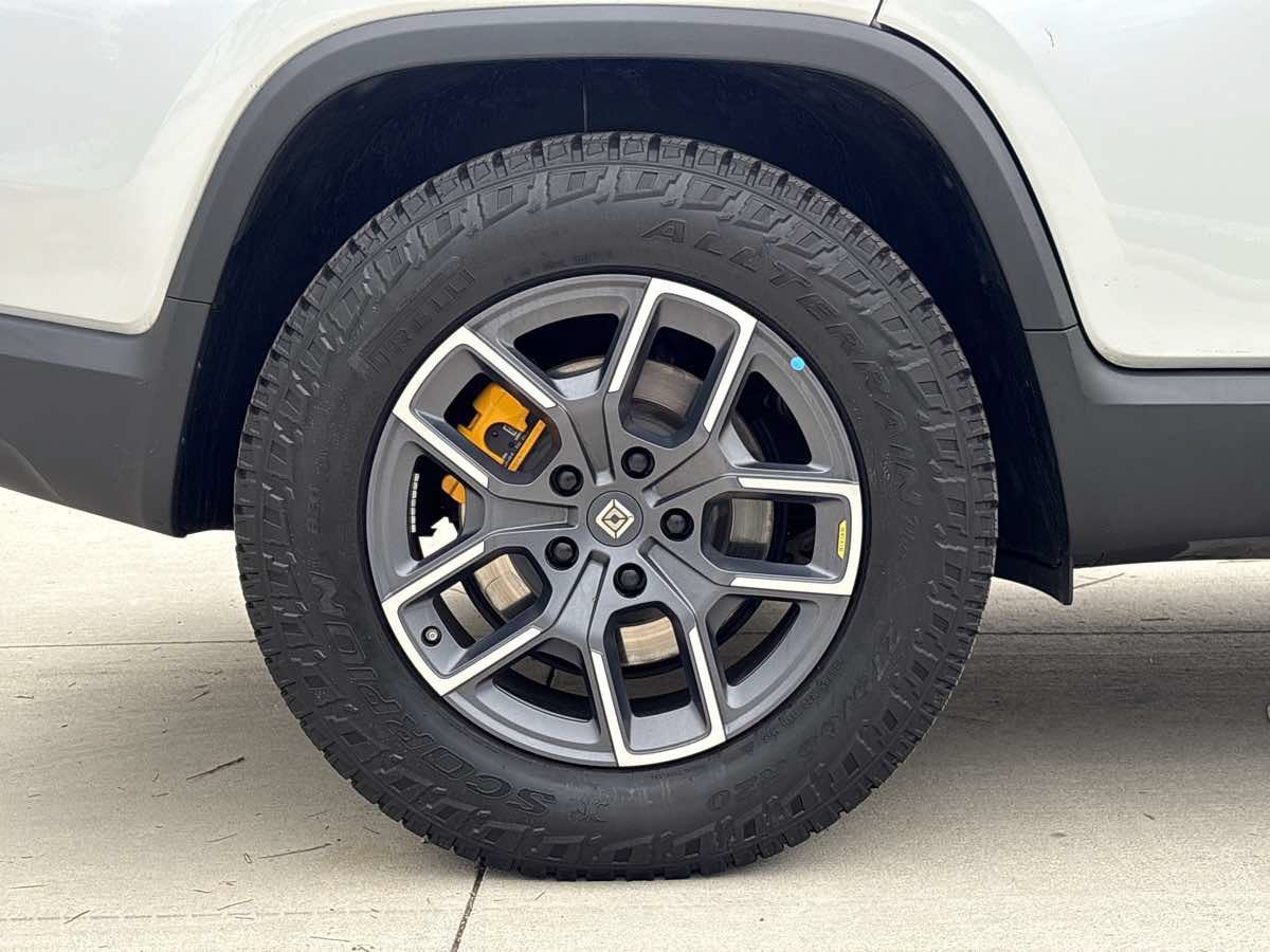Used 2023 Rivian R1T Launch Edition AWD/4WD image 9