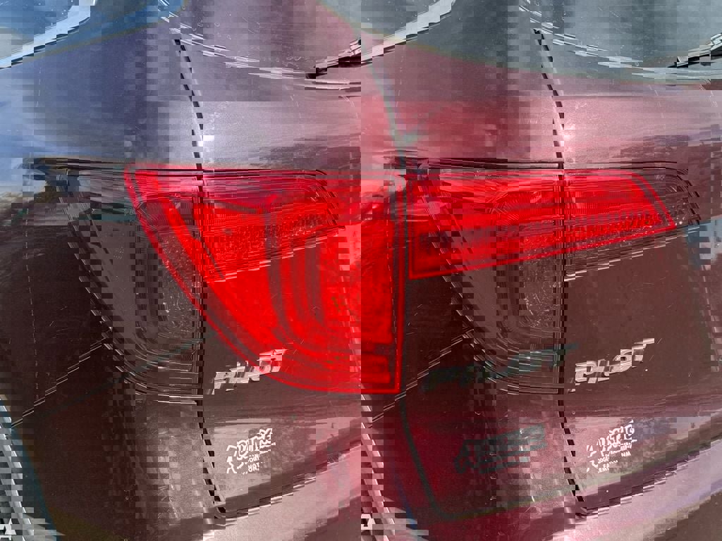 Used 2016 Honda Pilot Touring image 9