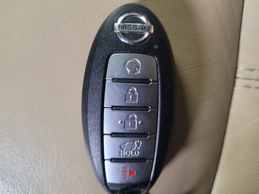 Used 2020 Nissan Pathfinder SL FWD image 32
