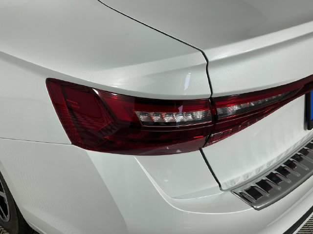 New 2027 Volkswagen Jetta SE FWD image 17