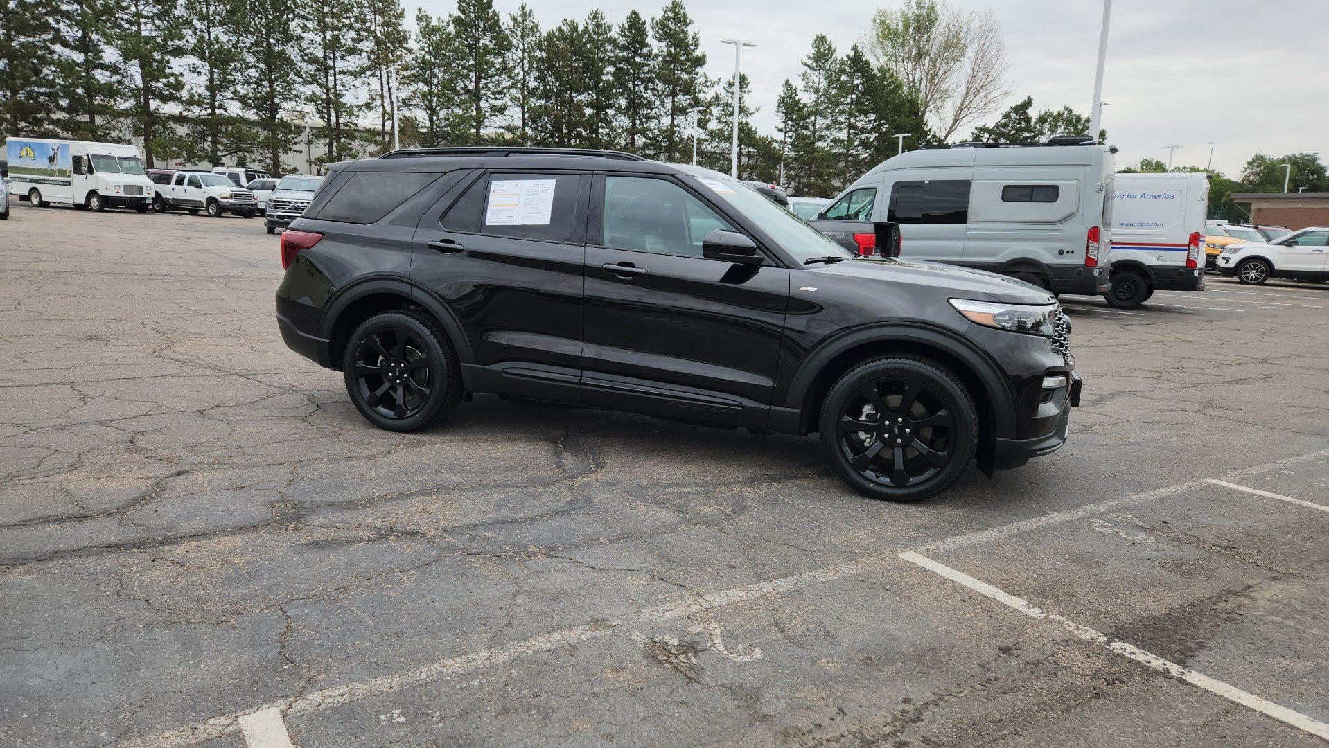 Certified 2023 Ford Explorer ST-Line w/ Class IV Trailer Tow Package AWD/4WD image 13