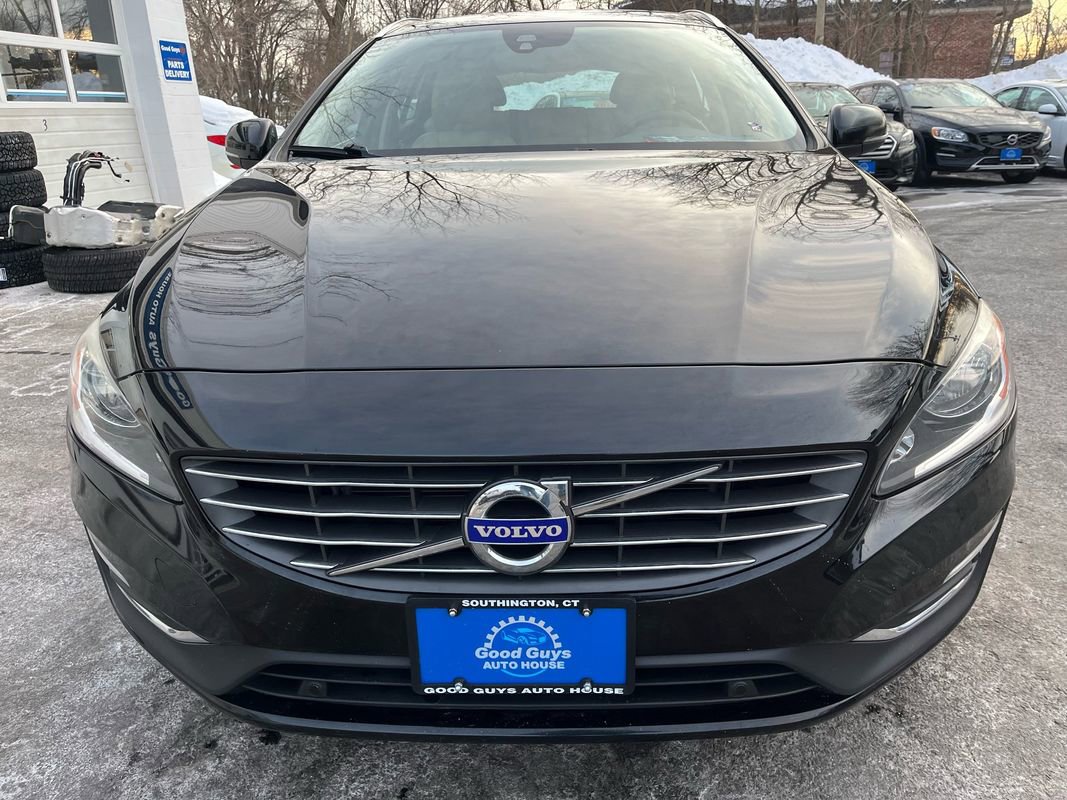 Used 2017 Volvo V60 T5 Premier w/ Convenience Package image 24