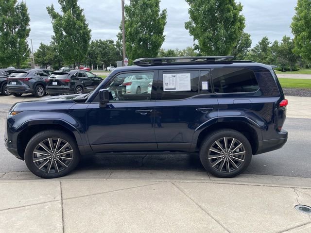 Used 2024 Lexus GX 550 w/ Accessory Package (31) AWD/4WD image 6