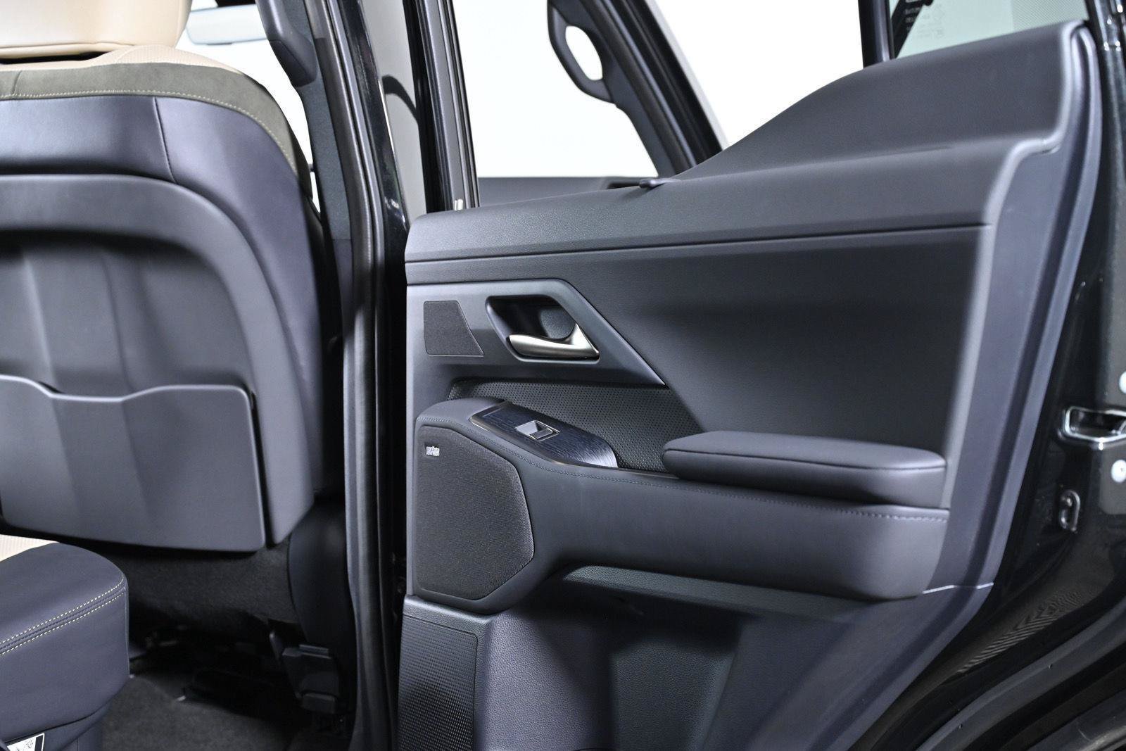 Used 2024 Lexus GX 550 AWD/4WD image 37