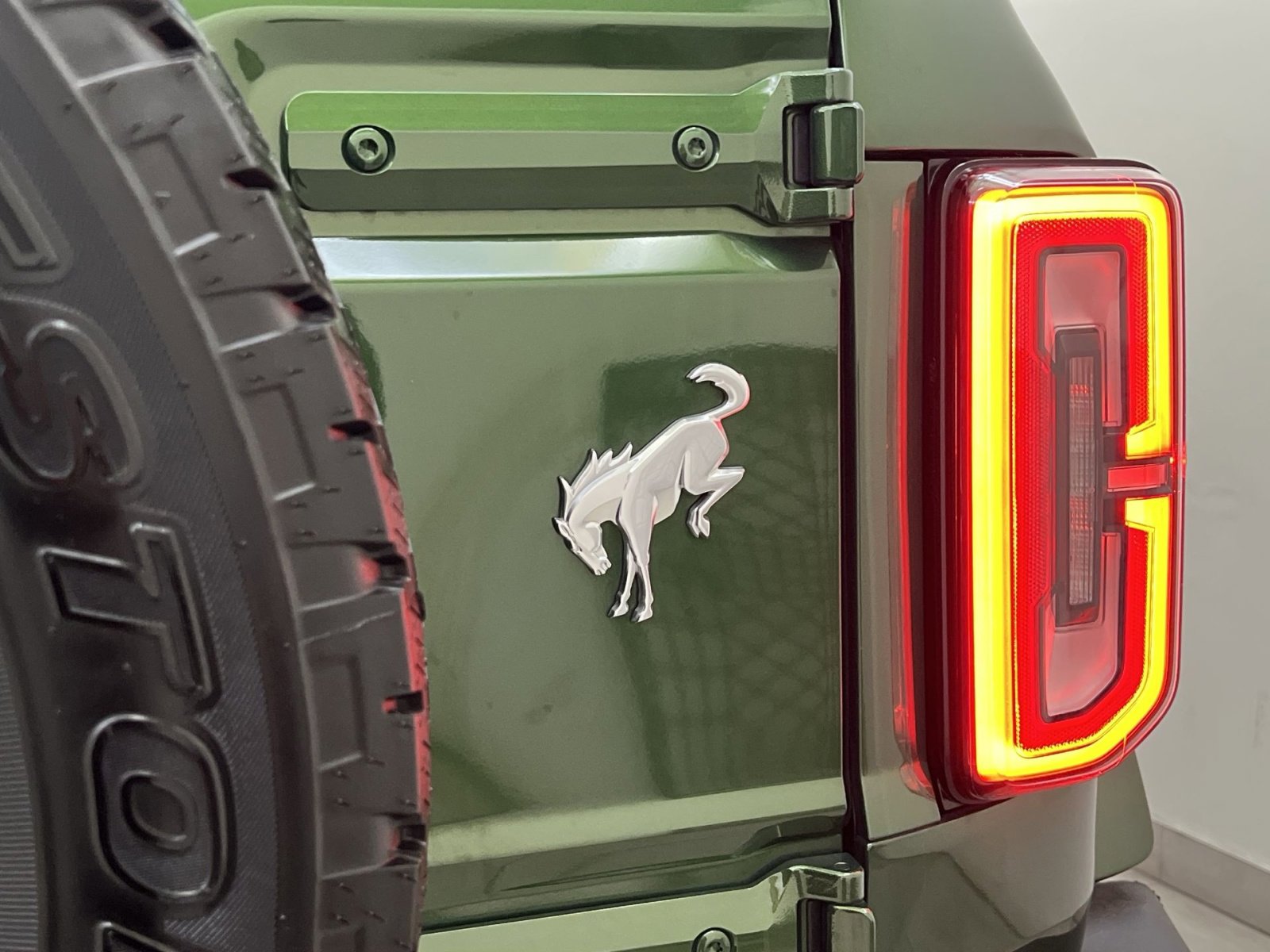 Used 2024 Ford Bronco Outer Banks image 28