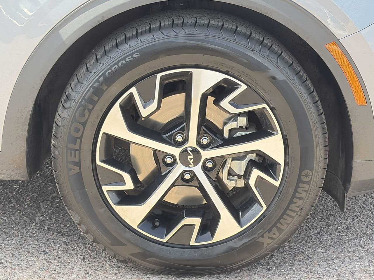Certified 2025 Kia Sportage EX w/ Premium Package FWD image 9