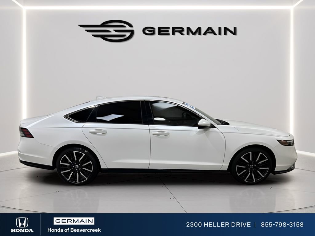 Used 2023 Honda Accord Touring image 9