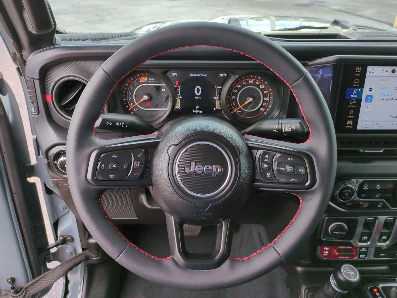 Used 2024 Jeep Wrangler Rubicon w/ Safety Group image 16