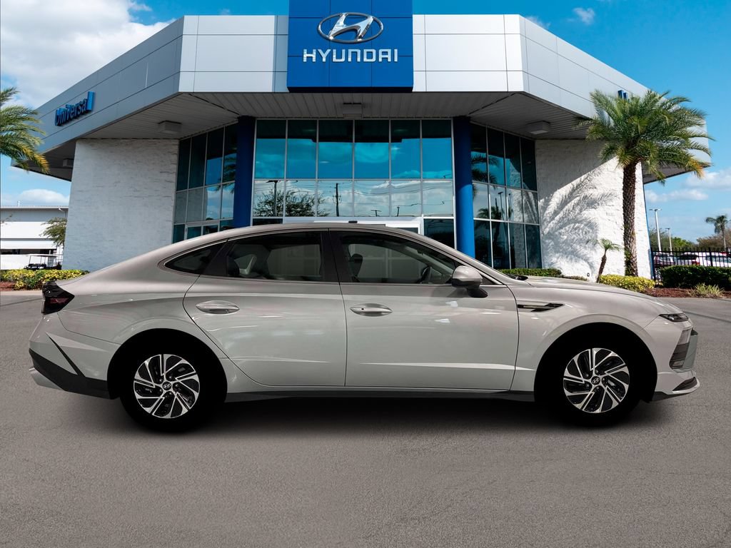 New 2026 Hyundai Sonata Blue FWD image 10