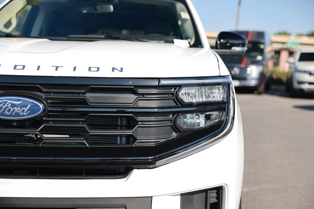 Used 2025 Ford Expedition Active image 5