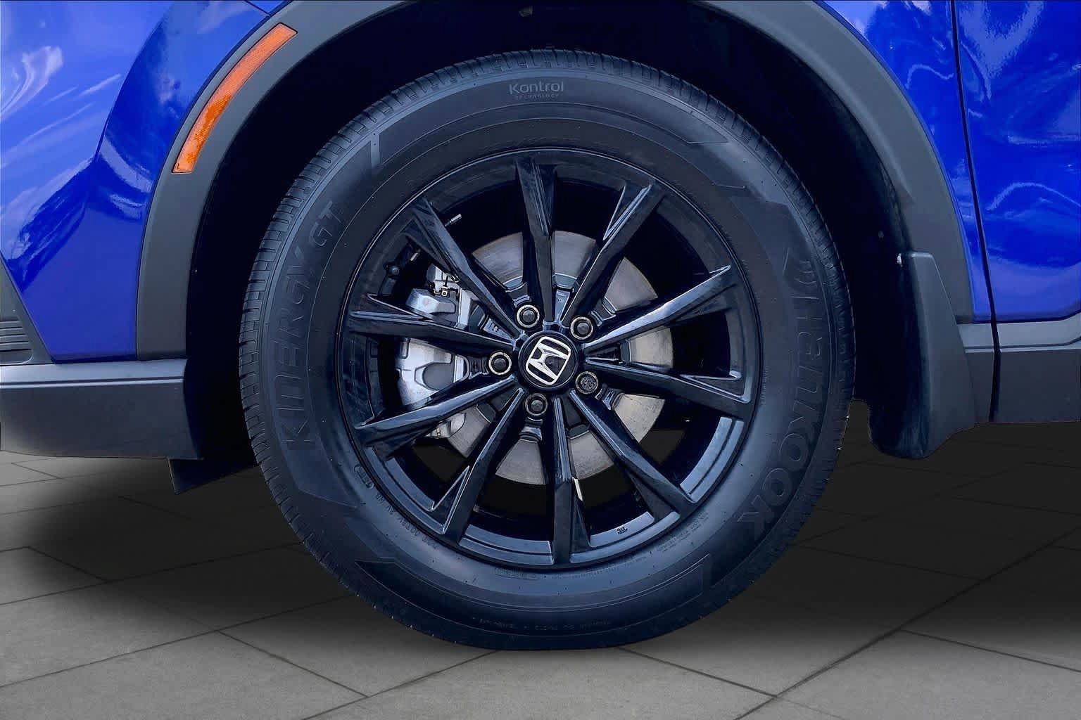 Used 2025 Honda CR-V Sport-L image 11
