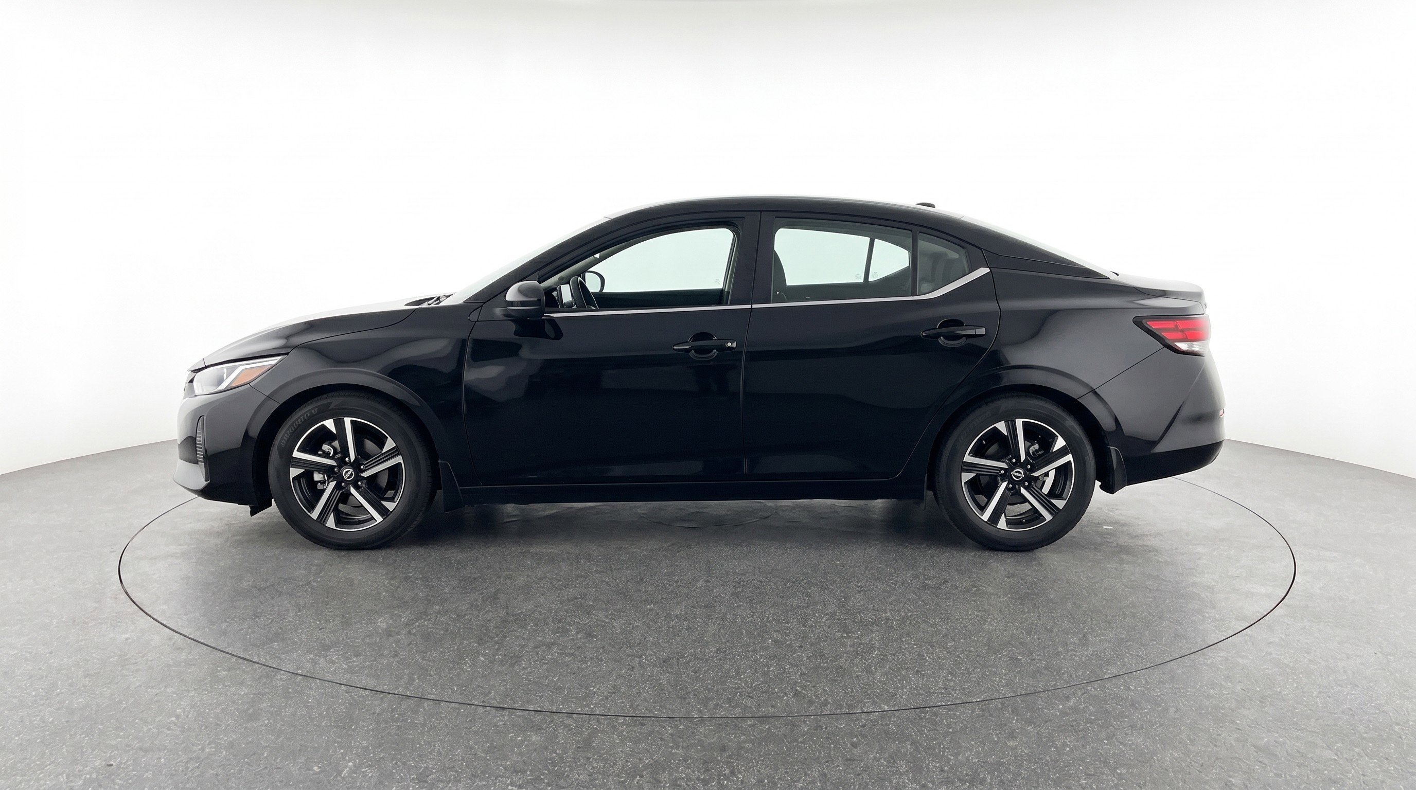 Used 2025 Nissan Sentra SV FWD image 5
