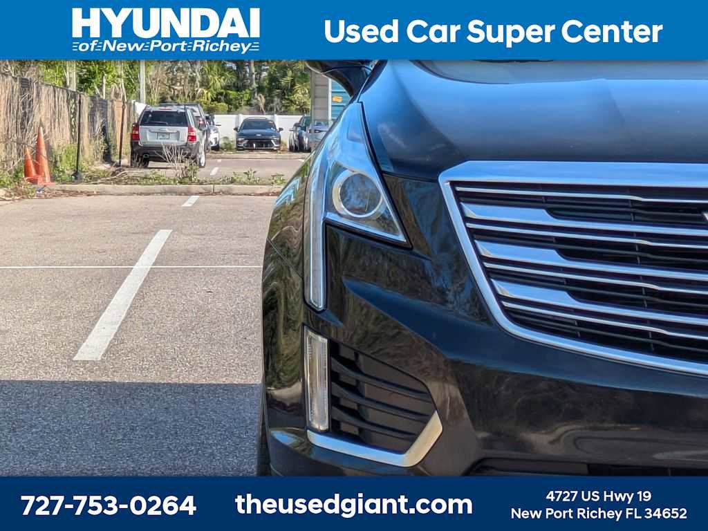 Used 2017 Cadillac XT5 FWD image 9