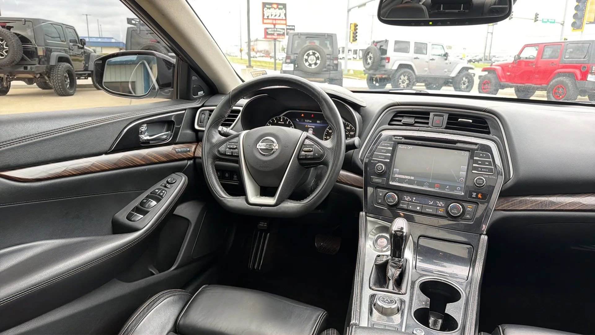 Used 2018 Nissan Maxima Platinum image 39