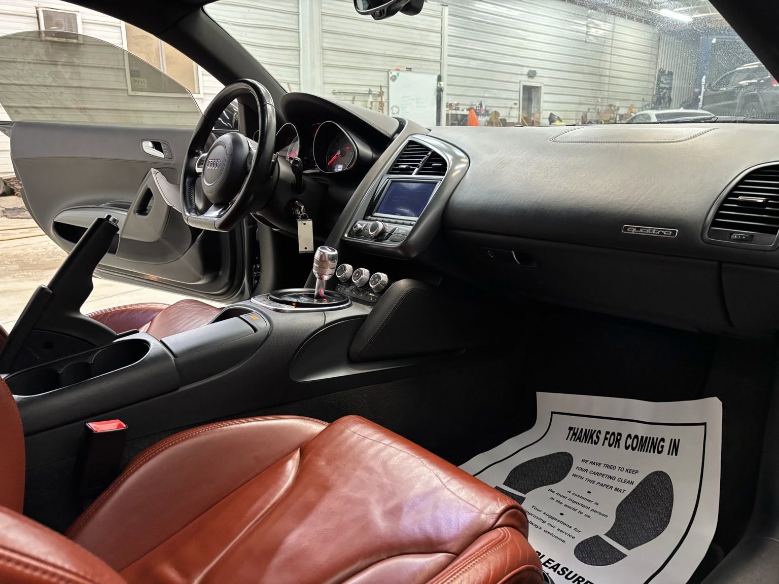 Used 2009 Audi R8 V8 image 24