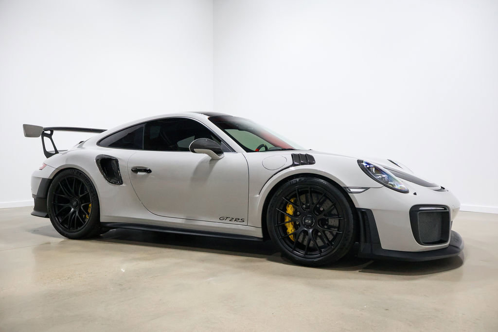 Used 2018 Porsche 911 GT2 RS w/ Weissach Package RWD image 64
