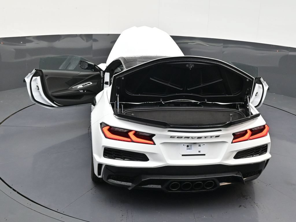 Used 2026 Chevrolet Corvette Z06 RWD image 32