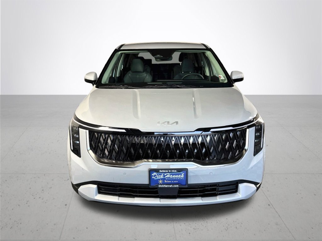 New 2027 Kia Carnival LX FWD image 3