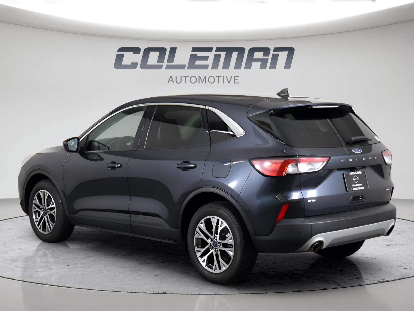 Used 2022 Ford Escape SEL w/ Technology Package image 3