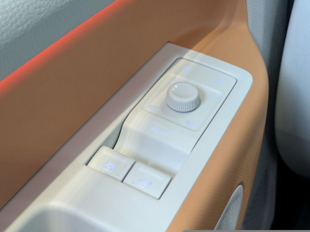 New 2025 Volkswagen ID. Buzz Pro S Plus image 21