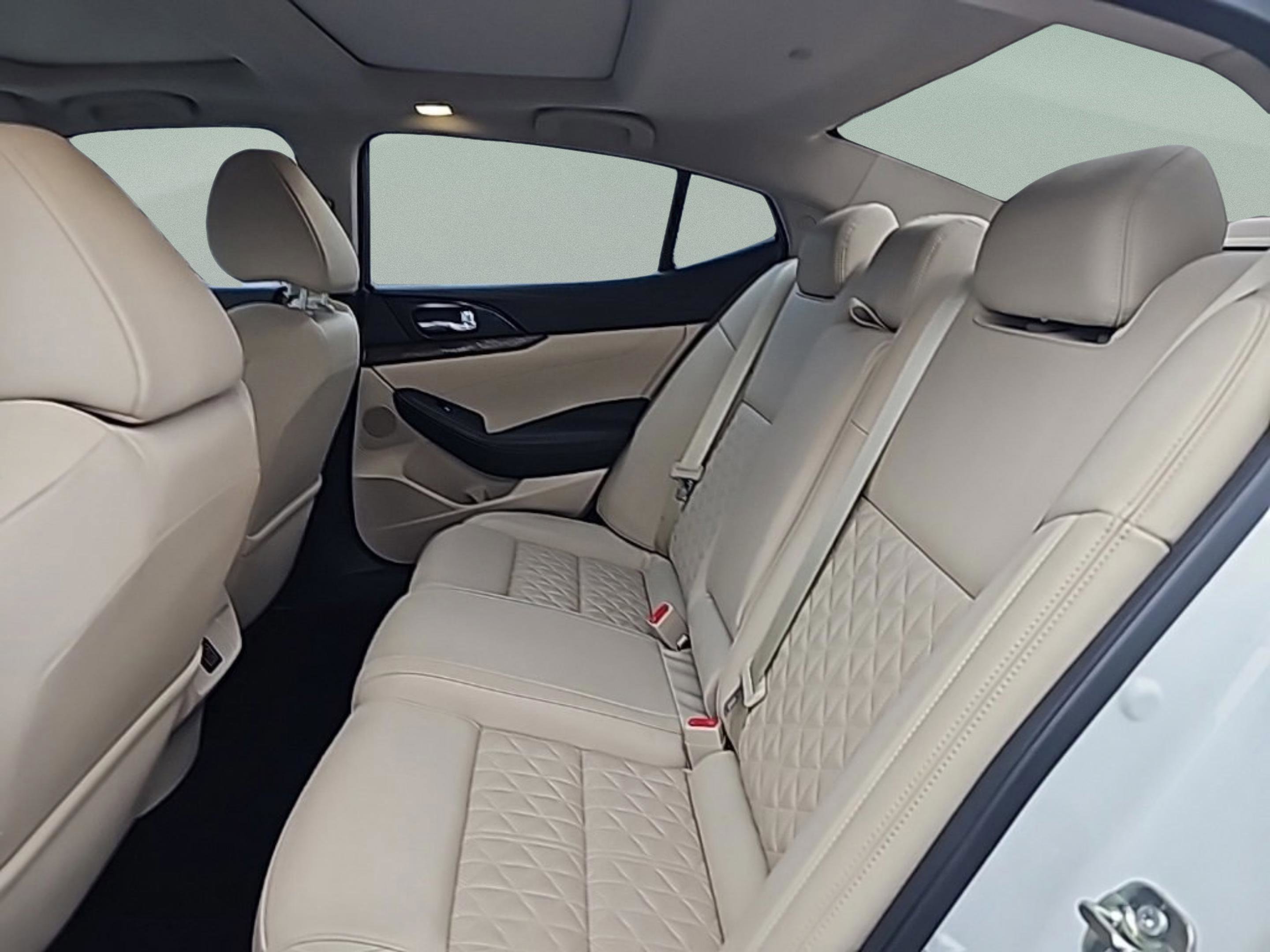 Used 2018 Nissan Maxima Platinum image 30