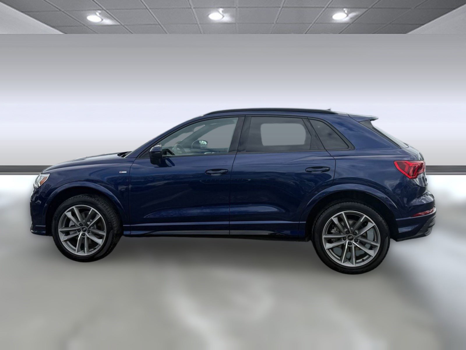 Certified 2025 Audi Q3 2.0T Premium w/ Convenience Package image 2