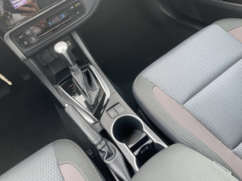 Certified 2018 Toyota Corolla LE FWD image 20