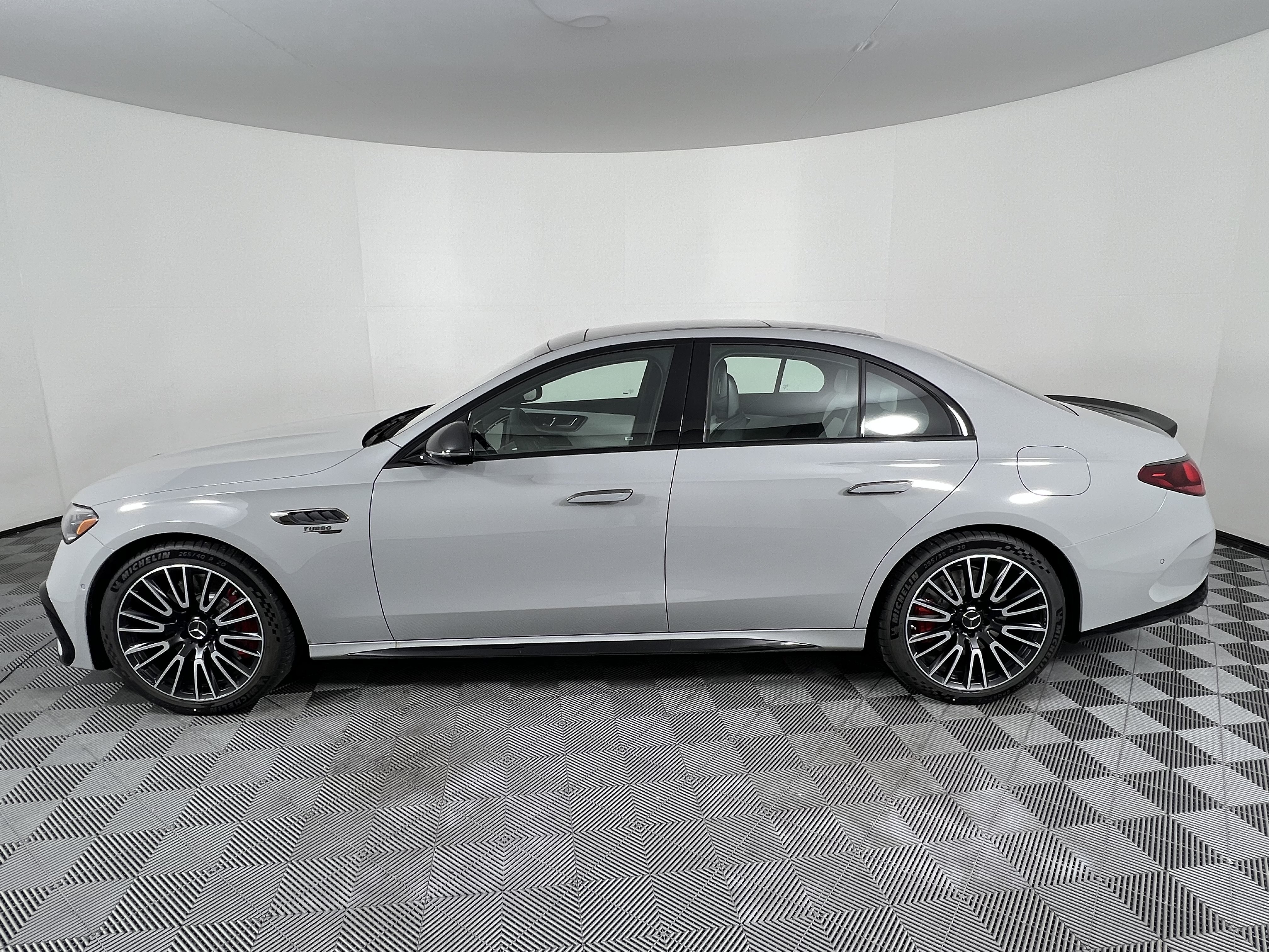 New 2026 Mercedes-Benz E 53 AMG e 4MATIC Sedan image 9