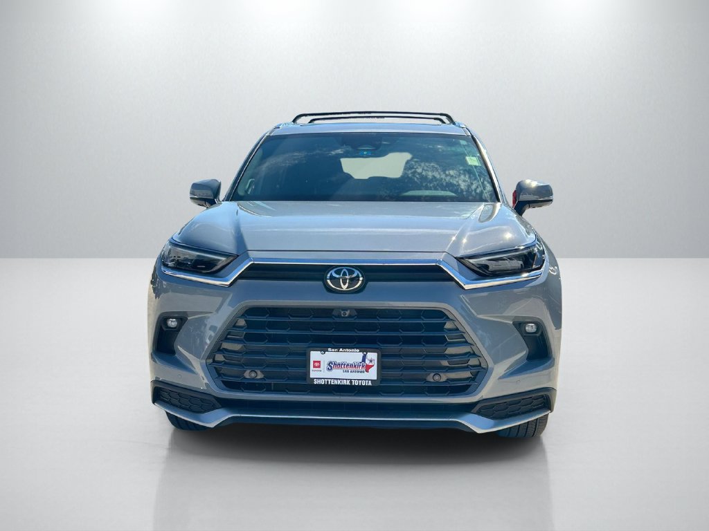 Used 2026 Toyota Grand Highlander AWD Hybrid image 2