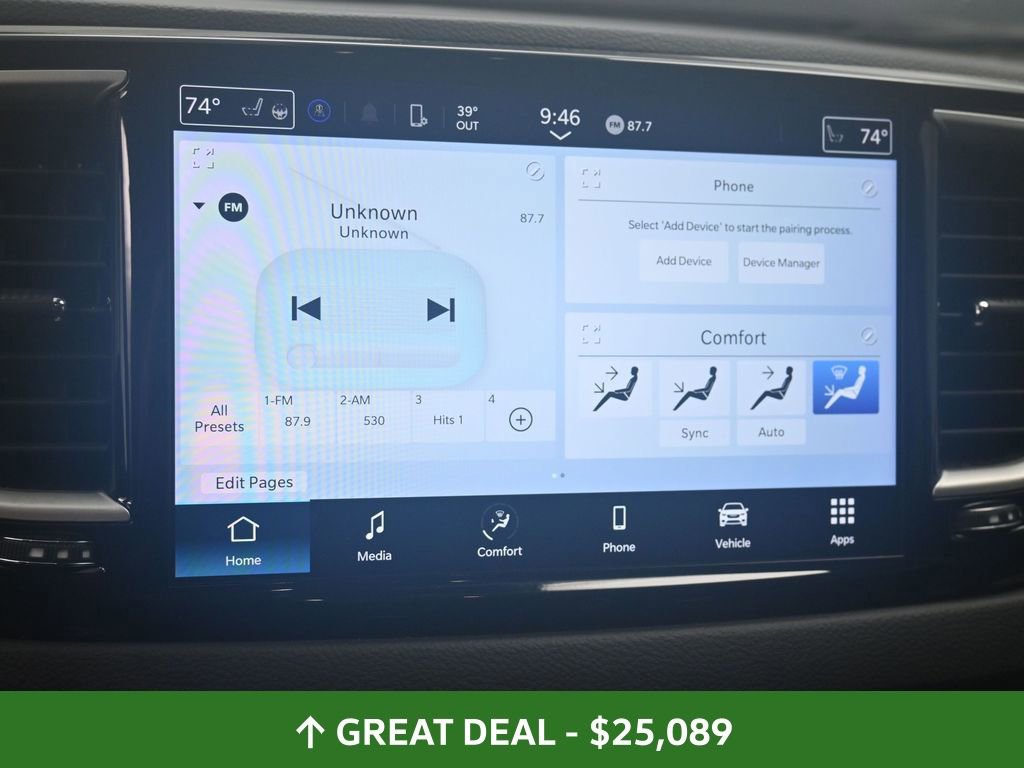 Used 2024 Chrysler Pacifica Touring-L image 36